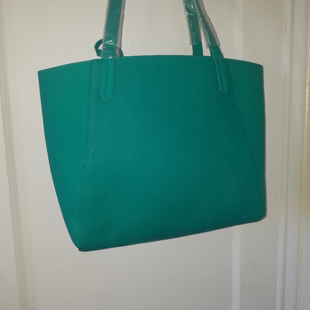 Bags - Picture 5 of 6